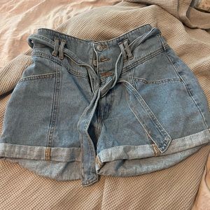 Forever 21 Paper Bag Shorts size 29